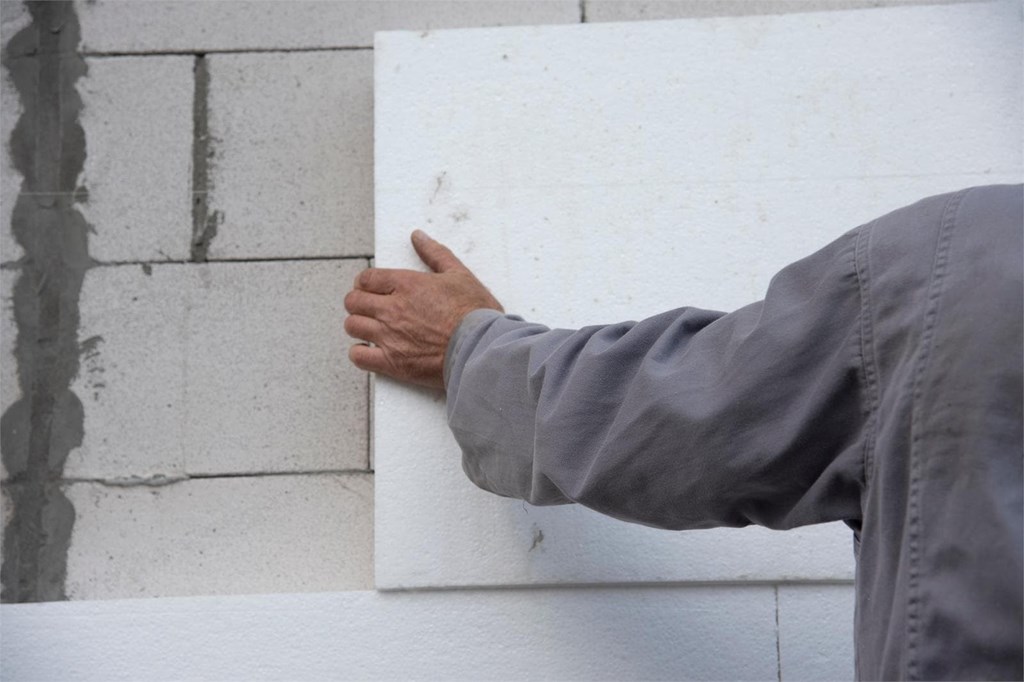 Impermeabilización de fachadas: qué es y cómo evitar problemas de humedades y filtraciones