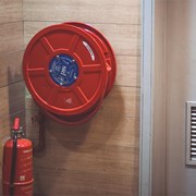 ¿Son obligatorios los elementos de protección pasiva contra incendios en una vivienda?